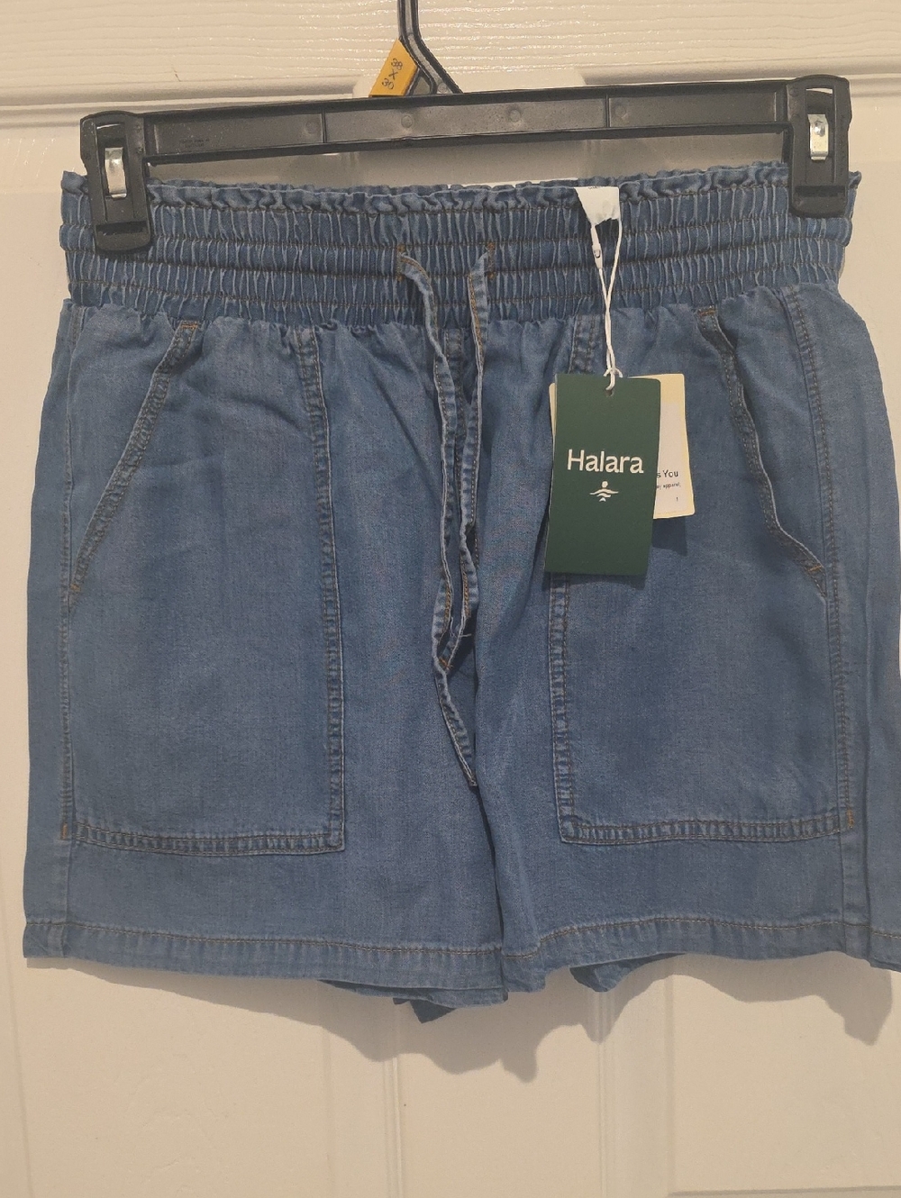 HALARA Light Blue Denim-Style Elastic Waist Shorts